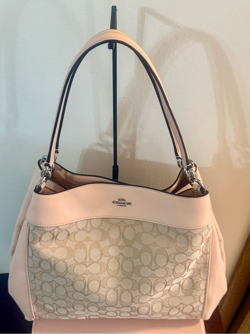 Coach Lexy- Pre-Loved, Excellent Condition - Picture 4 of 15